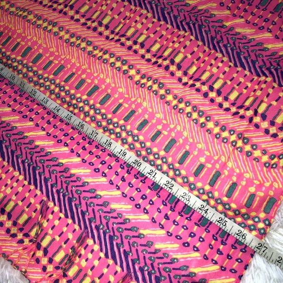 Aerie Pink Tribal Print Design Fringe Thin Scarf - Picture 3 of 4